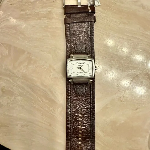 Fossil White Dial with Brown Leather Strap Watch nwot stainless steel.